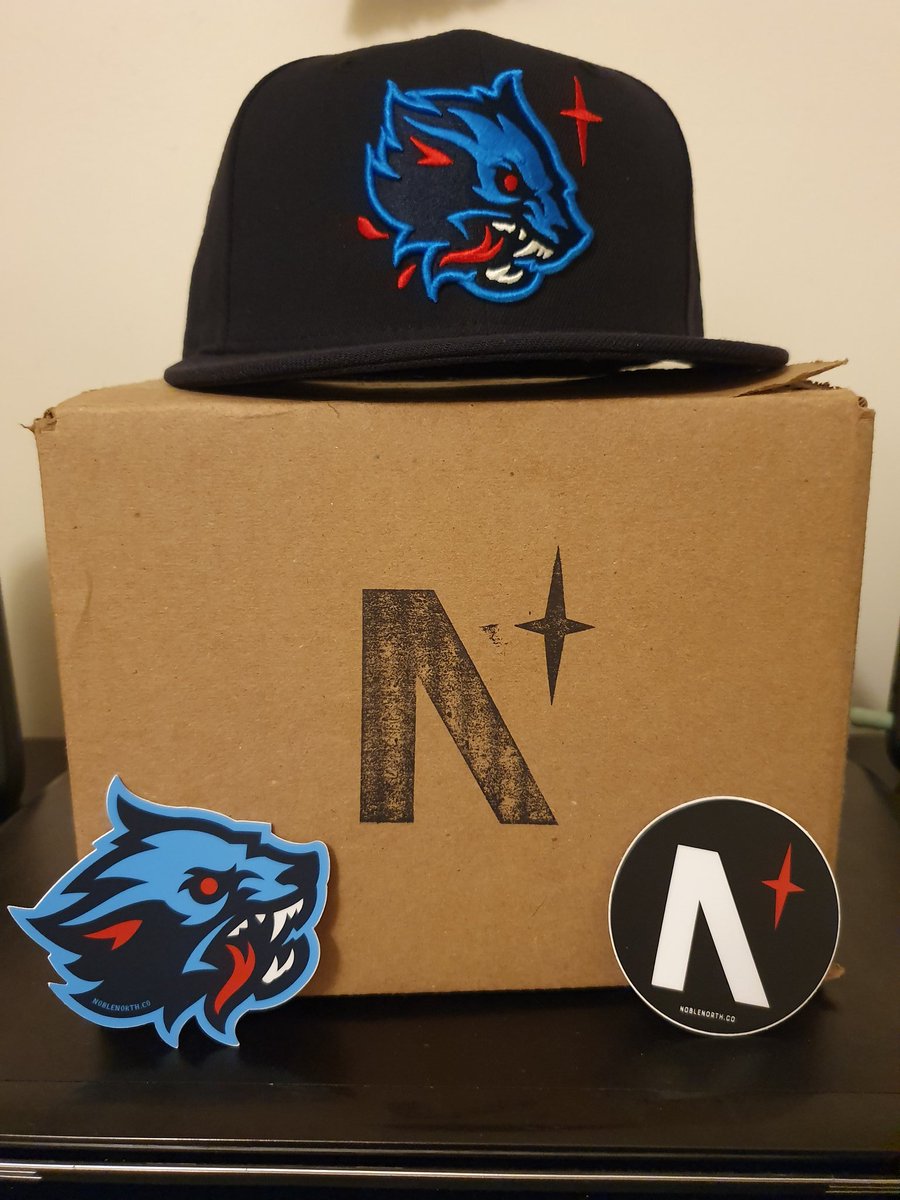 Trav4prez's tweet image. Big thanks to Ryan @NobleNorthCo . Cap arrived in Oz in a week!!!! Thank you also for the extra stickers.  The Noble North collection is growing. Now just need a re-release of the beaverjax double axe in black with the red underbrim. #winterwolf #beaverjax #frosteh