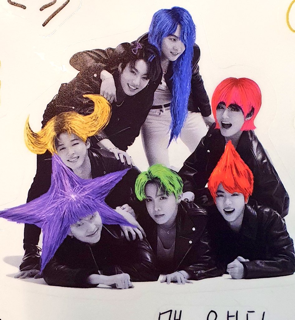 hasnaesparadise's tweet photo. @minyoonglesswag @BTS_twt This one 😂😂😂😂
@BTS_twt #7COMEBACK https://t.co/dXEVKYp1c3