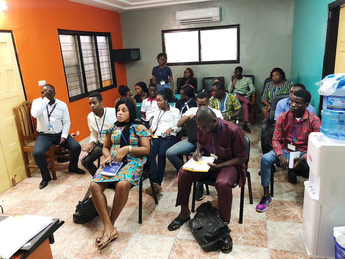 praise_dee_'s tweet photo. @UNFPA_TOGO  We held an exciting exchange session with young leaders from different NGO to gather their expectations from our #EspaceOrangeJeune which is slowly coming together... Anticipate !#YouthLeaders @JosianeYaguibou @Afriyantogo @SimoneDakiche @goldd_bar https://t.co/YcJpuxk1IU