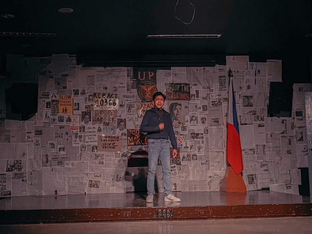 PunlaanOfficial's tweet photo. SA LIKOD NG TABING: Makalipas ang apat na taon ay muling magbubukas ang tabing. Balikan natin ang mga kaganapan sa ikaapat araw ng pagtatanghal ng dulang #INOG. 

#INOG2020 https://t.co/6Jq1Da44Wu