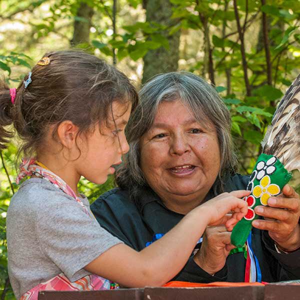 En cette #Journéeinternationaledelalanguematernelle, soulignons l’importance de préserver les langues autochtones et honorons ceux qui les transmettent de génération en génération. #languesautochtones #JILM