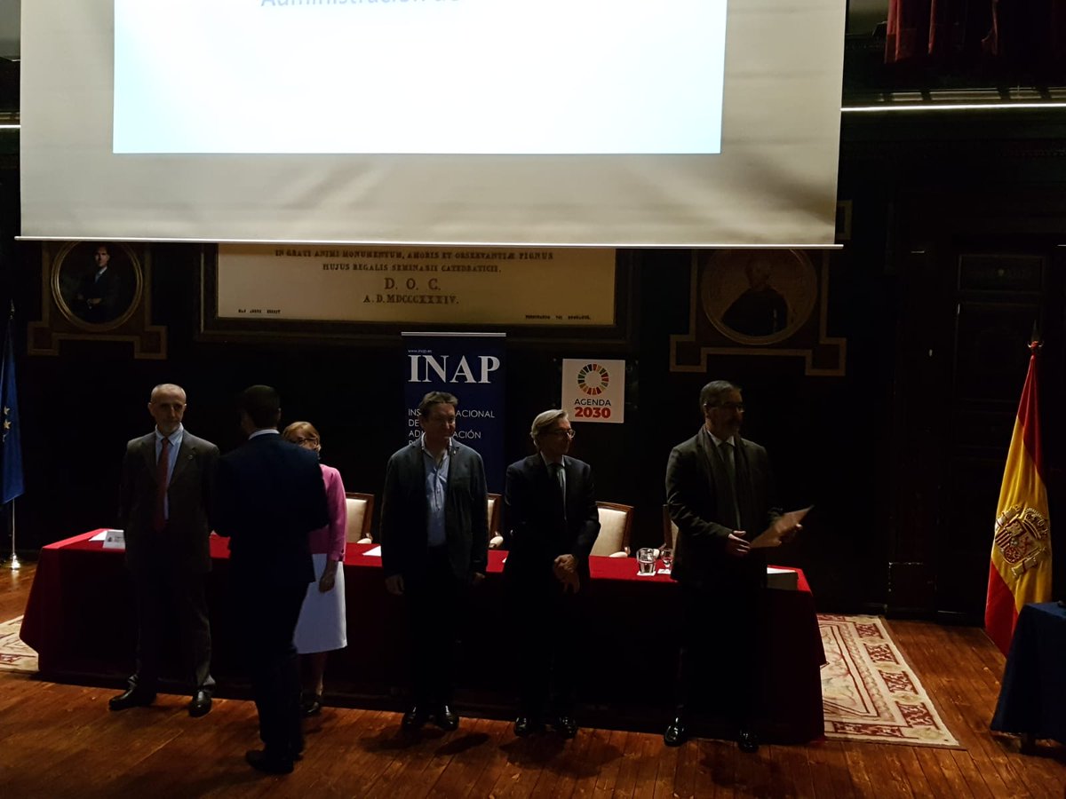 INAP_ES's tweet photo. Clausura del curso selectivo y entrega de títulos de la XXV Promoción del Cuerpo Superior de Sistemas y Tecnologías de la Información de la Administración del Estado #CSSTIC https://t.co/GE651z7lP3