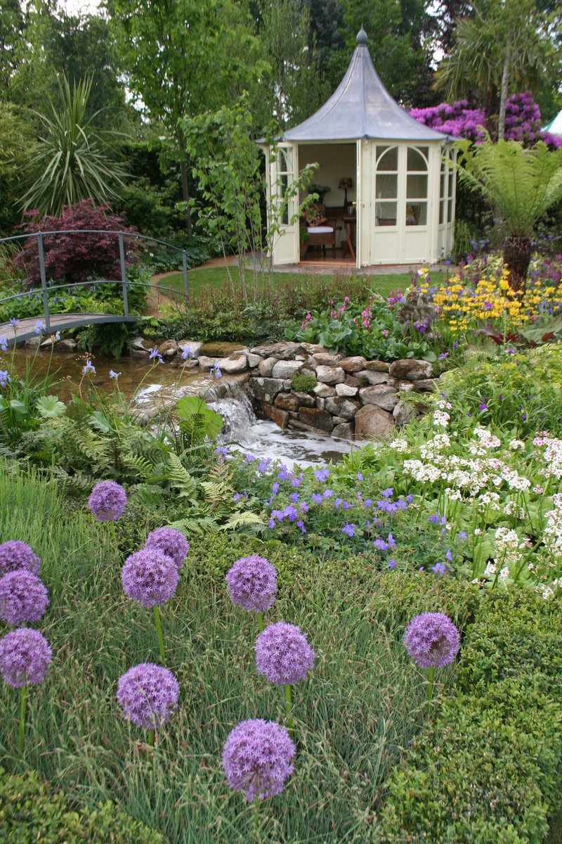In this weeks #inishowenindo I delve into the compost pile to see about adding meat and dairy inishindiegardenmatters.blogspot.com/2020/02/adding…