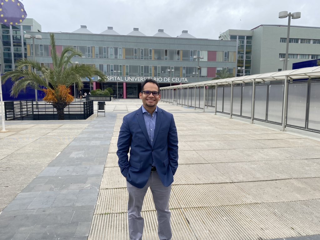 ¡Sigamos sumando experiencias! Y esta vez de las atrevidas 🤣🤣 
Mi primera vez en helicóptero para ir a Ceuta a dar una charla a médicos de familias, cardiólogos y nefrólogos sobre diabetes y cardiopatías. 

¡Ha sido una visita fugaz pero volveré!