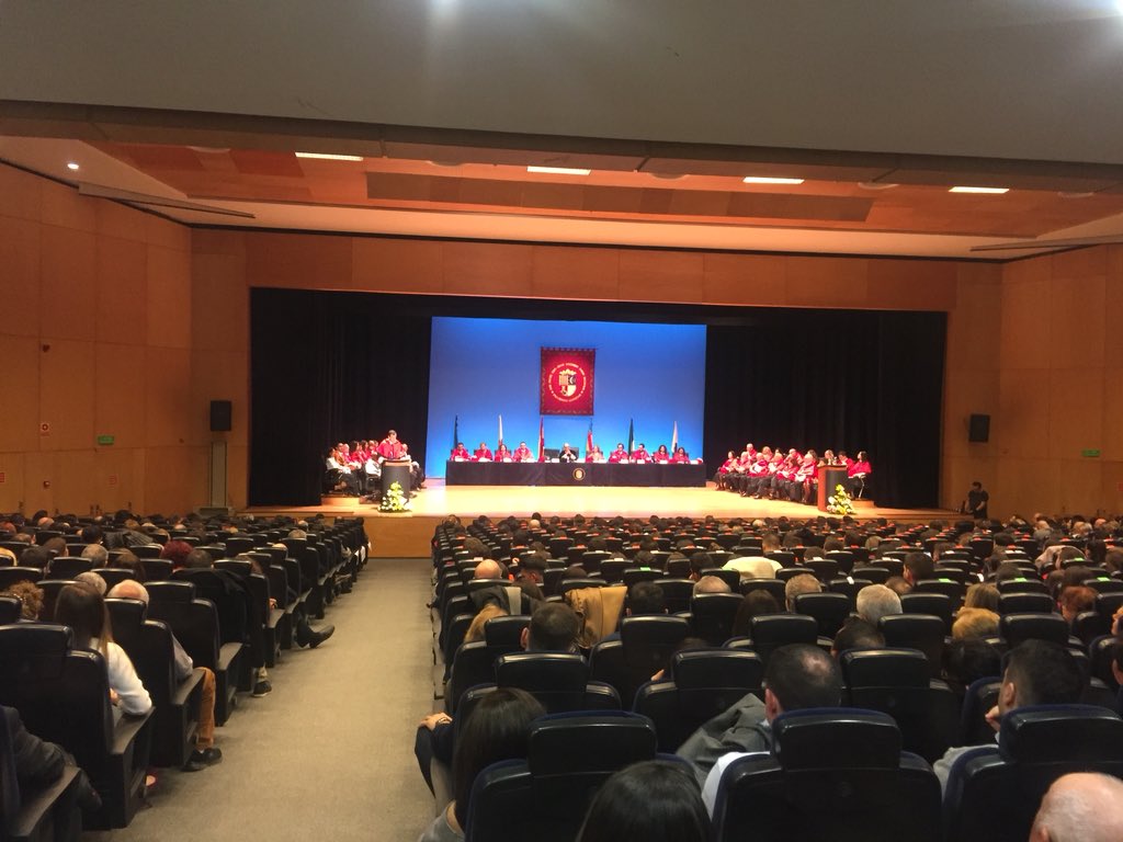 Hoy la #CátedraGermánBernácer entrega los Premios a la Excelencia Académica en el Acto de Graduación de Derecho.