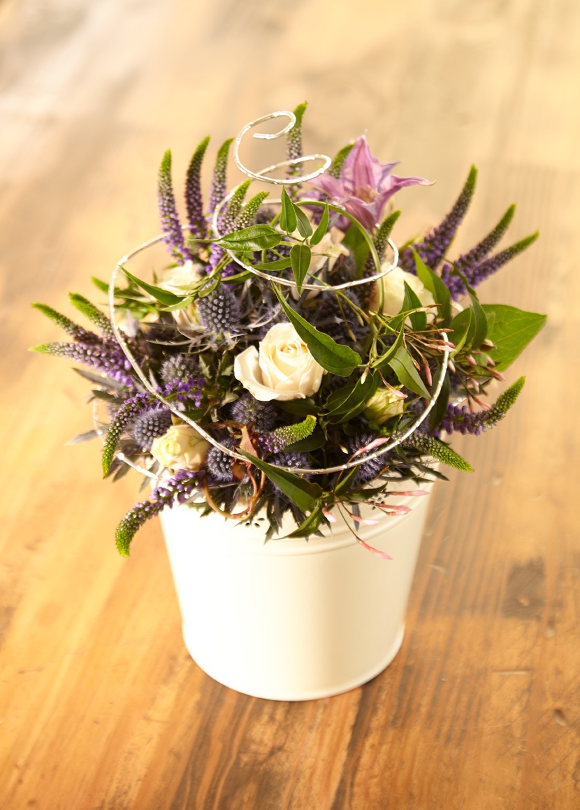 Looking to get your craft on this weekend? Why not give this fresh Spring Pot a go? 

(Psst...this would also be a perfect diy Mother's Day gift) 

Shop here: oasishomeandhobby.co.uk/catalogsearch/…
