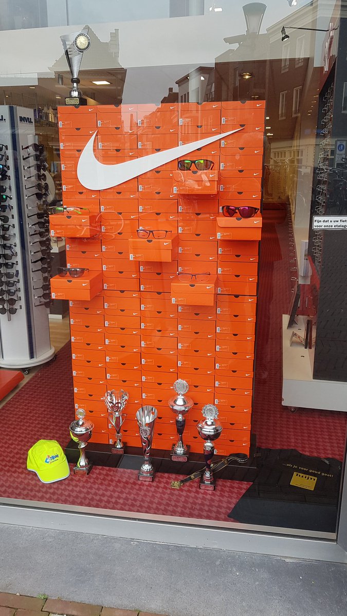 tuijnoptiek's tweet photo. We komen weer langzaam in vorm voor de @20vanAlphen 
Natuurlijk doen we ook dit jaar weer mee met de businessloop van de openingsklassieker @loopmaatjes  Komen jullie ons weer aanmoedigen? #SeeBetterSportBetter #Nikevision #20vanAlphen https://t.co/NsUQXlK4YJ