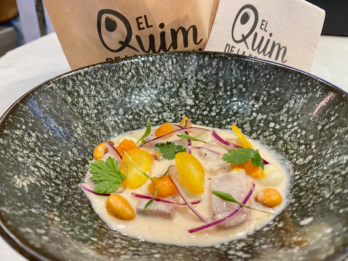 la_boqueria's tweet photo. Ceviche de peix llimona és la #tapadecarnaval de #elquimdelaboqueria que podeu tastar per 5€ des del 20 al 26 de febrer 🍽️
Els altres bars que hi participen són #pinotxobar #kioskuniversal #barboqueria i #quioscmodern
#carnaval20 https://t.co/Zh6B4M343D
