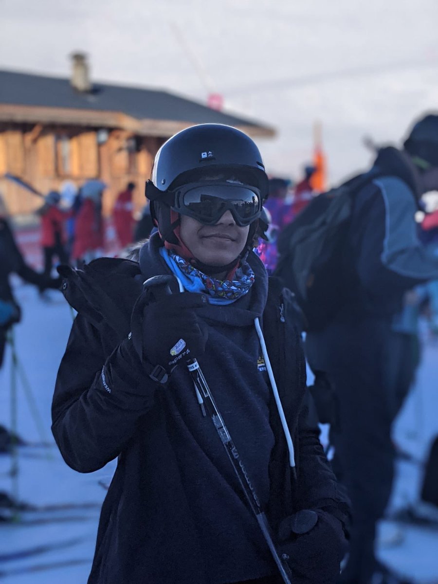 MissLGCole's tweet photo. The final morning skiing - this week has gone far too quickly! @LatymerUpper #skitrip2020 https://t.co/SPW7RSSBm9