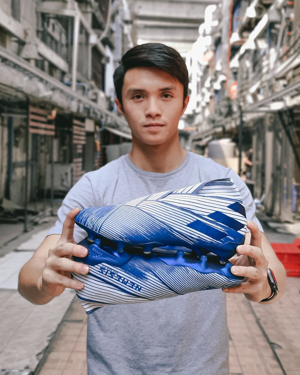FootballAri's tweet image. 🔵 Royal Blue 🔵 #NEMEZIZ #MUTATOR 
Available​ at #arifootball
Buy now ▶️ arifootball.store/AdidasBoots
--
*** Buy one, get one 50% off ***
#adidasfootball
