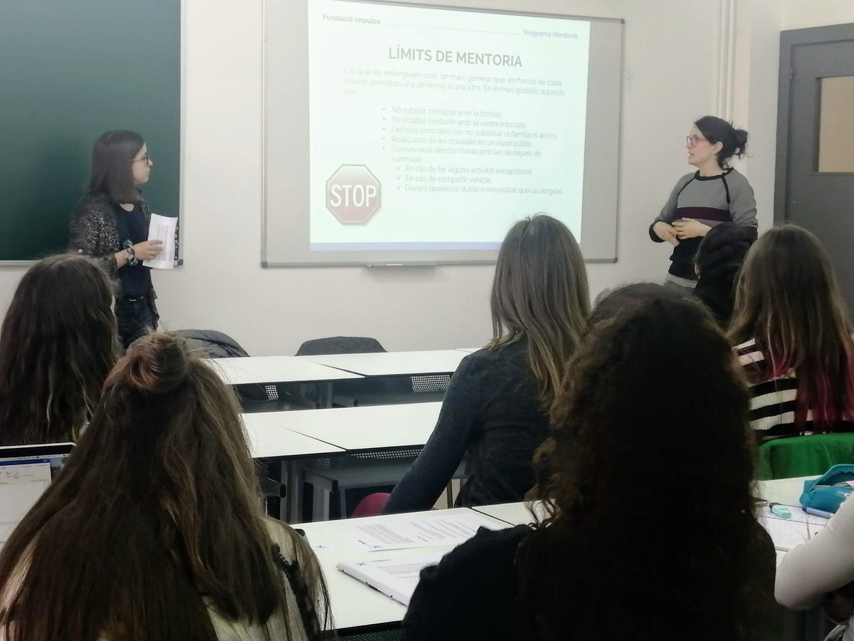 jacorralmarfil's tweet photo. Talent empresarial posat al servei de la creació de capital humà. La @FundacioImpulsa contribueix a la igualtat d'oportunitats i té un impacte social i econòmic real en el territori. Una extraordinària lliçó d'emprenedoria social a #UVicADE @uvic_ucc. Moltes gràcies, @CEDOSONA. https://t.co/5r5btrT2dq