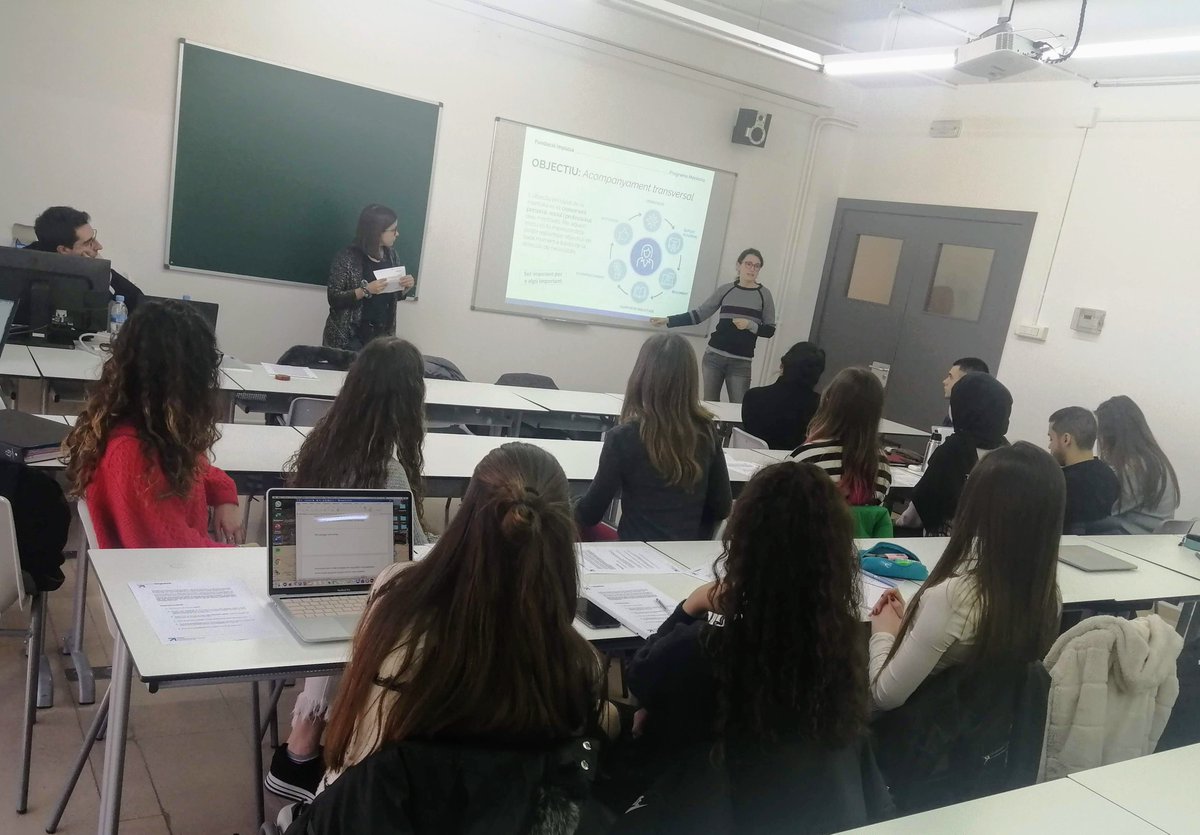jacorralmarfil's tweet photo. Talent empresarial posat al servei de la creació de capital humà. La @FundacioImpulsa contribueix a la igualtat d'oportunitats i té un impacte social i econòmic real en el territori. Una extraordinària lliçó d'emprenedoria social a #UVicADE @uvic_ucc. Moltes gràcies, @CEDOSONA. https://t.co/5r5btrT2dq