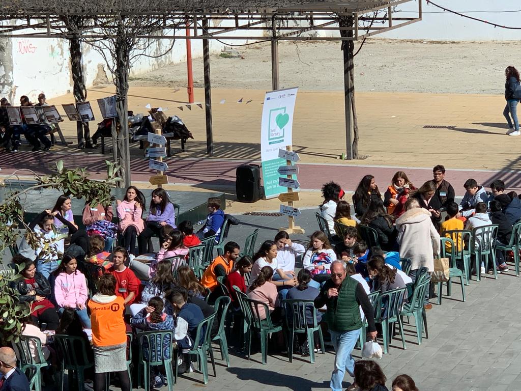 ArrabalAID's tweet image. Mañana repleta de #RetosSociales con los #ObjetivosDesarrolloSostenible de fondo en la edición #LiveLibrary @ayto_chiclana celebrado en #PlazadeLasBodegas junto a la delegación de #CooperaciónInternacional y las entidades &quot;libro&quot; #Ceain,
@AAlendoy, @CruzRojaCA @APDHA y #Afasode.