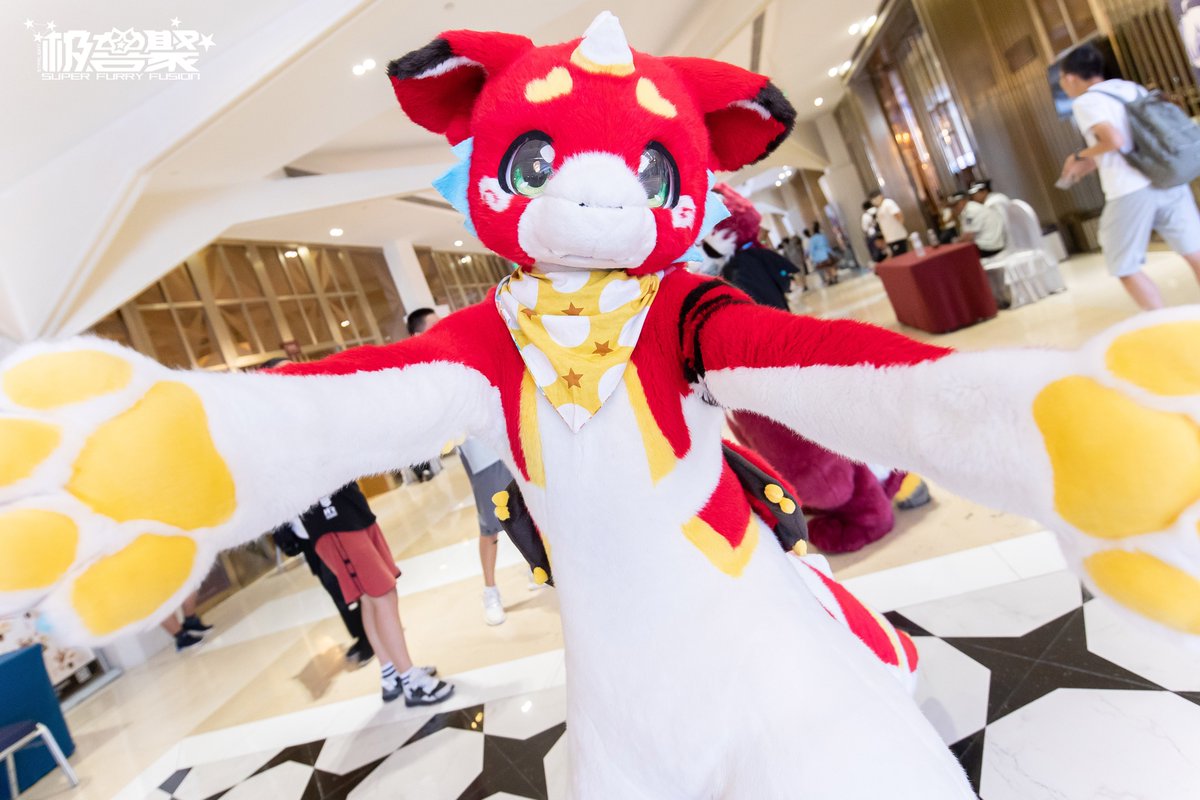furrychina's tweet photo. #FursuitFriday #SFF2019 #SFF
ムルムルのセット、いただきます～～～ https://t.co/yFej2O8d2B