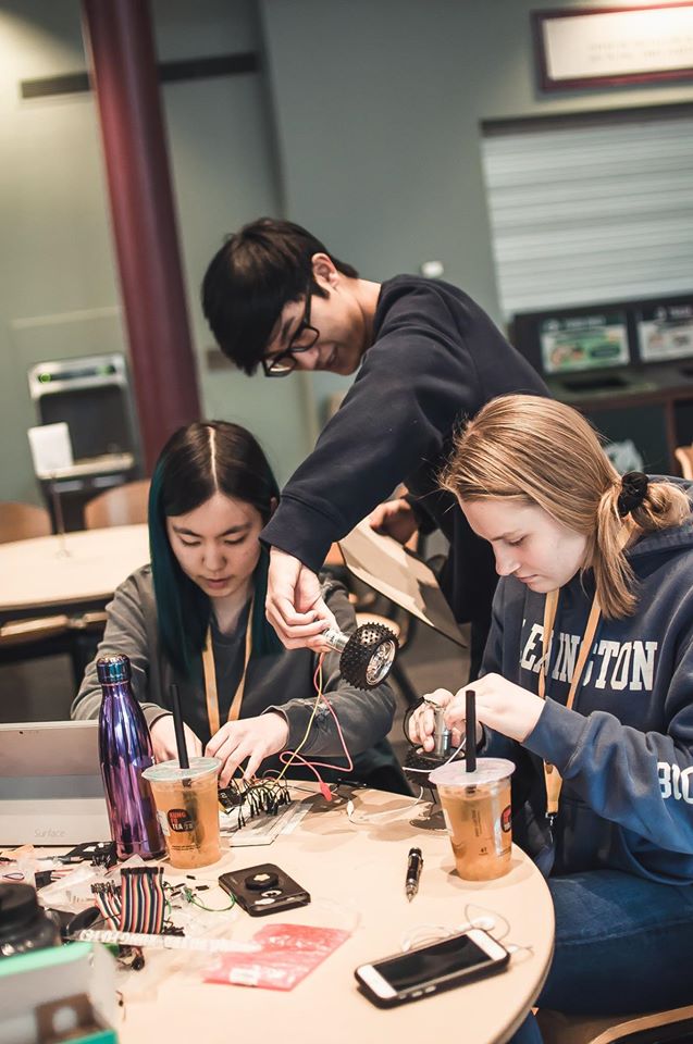 InfosysAmericas's tweet photo. 50+ innovative projects, 250+ hackers, 3,524 person-hours, $12,350 in prizes – 6th edition of #MakeMIT at a glance! Infosys is glad to be associated with this mega #makeathon again this weekend. Get more info at https://t.co/y7VJU5uchz #InfosysInstep #hackathon #MakeMIT2020 https://t.co/pK4K1IXgDe