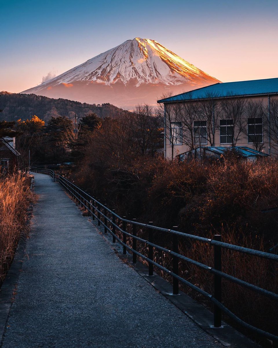 AestheticsJapan's tweet photo. Views of Fuji
by https://t.co/PhmxB95VlV https://t.co/zv0LmkK8cy