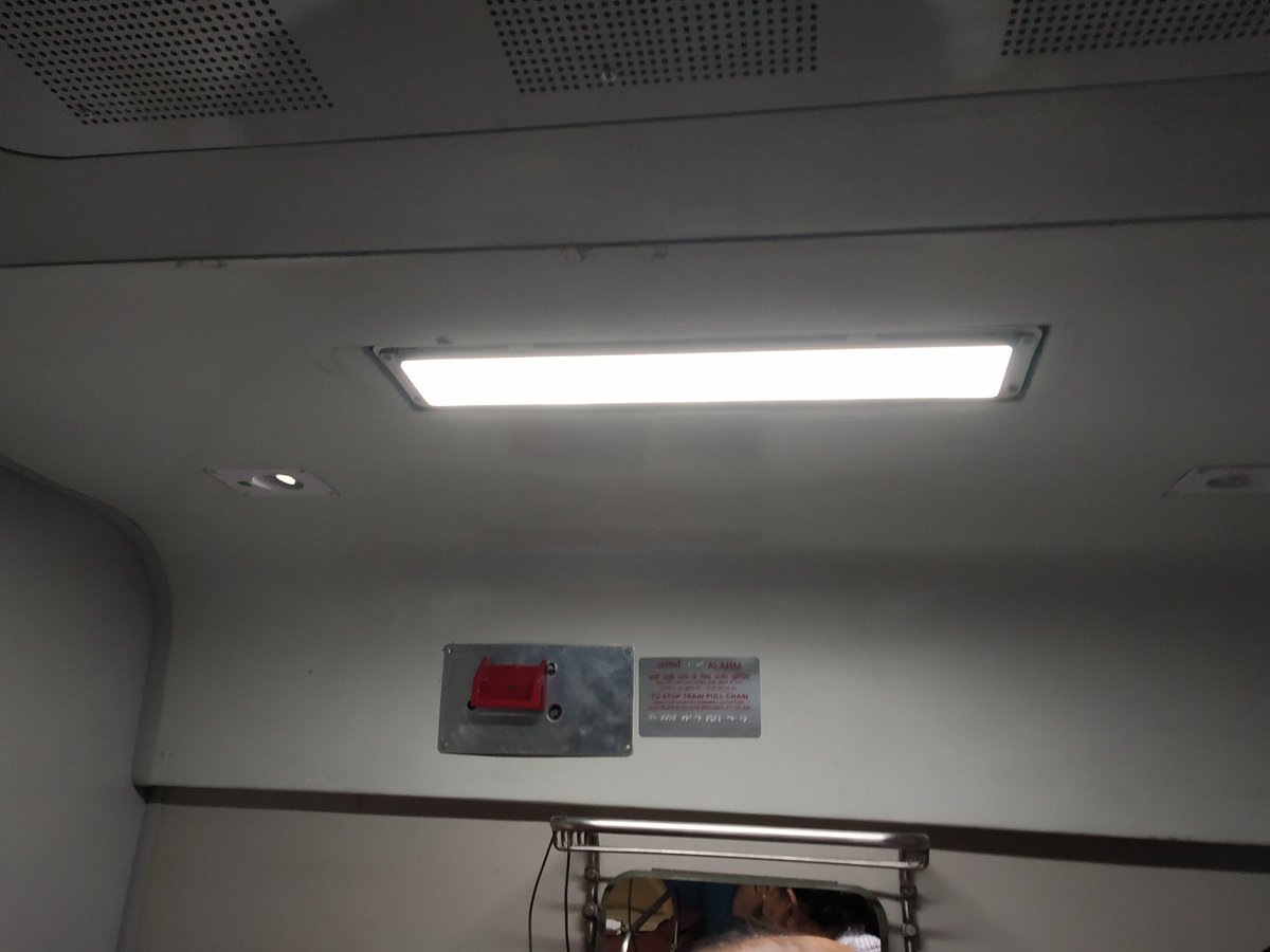 ArjunMitkari's tweet photo. @IRCTCofficial light cover fail down it seems to be out of maintenance and are we safe in train Pnr 8803285038 https://t.co/wS0mRwUIsR