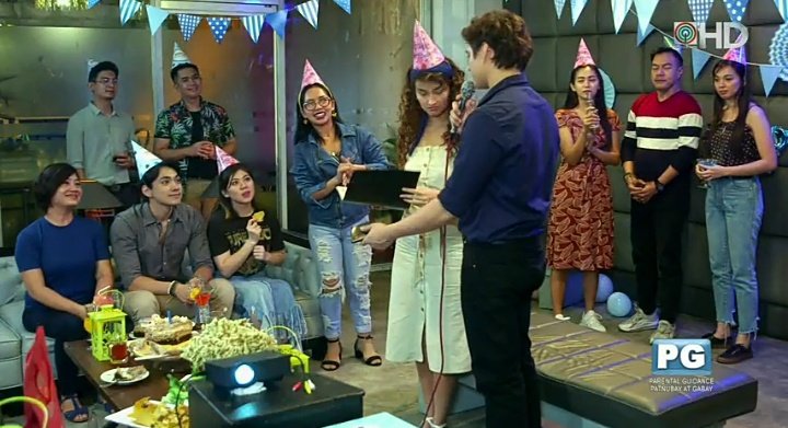 nikkigail_20's tweet photo. Gabo Intervention! Lol

#MIWYChangeOfHeart https://t.co/j2xbI7dWjt