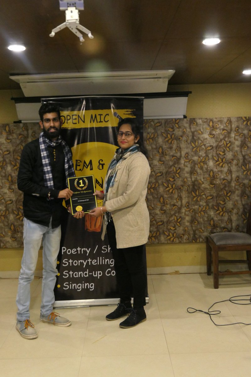 the_single_tag's tweet photo. I got performer of the day🎉
Full video link👇👇
https://t.co/k4ih9bXyoM
.
#Video #storytime #storytelling #ShubhMangalZyaadaSaavdhan #AUSvIND #FridayThoughts #FridayMotivation #FridayVibes #FridayFeeling #FATF #7COMEBACKSPECIAL #videoinlink #YouTube #YouTubers https://t.co/snnbrvjYVV