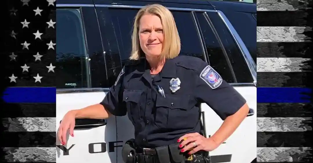 bluelivesmtr's tweet photo. Hero Down: RPD Officer Jennifer Diener Dies Nearly One Week After Crash

Follow @bluelivesmtr
#BlueLivesMatter #BackTheBlue #lawenforcement #law

Story https://t.co/N2J6aw0eAY https://t.co/iFcmpEN56v
