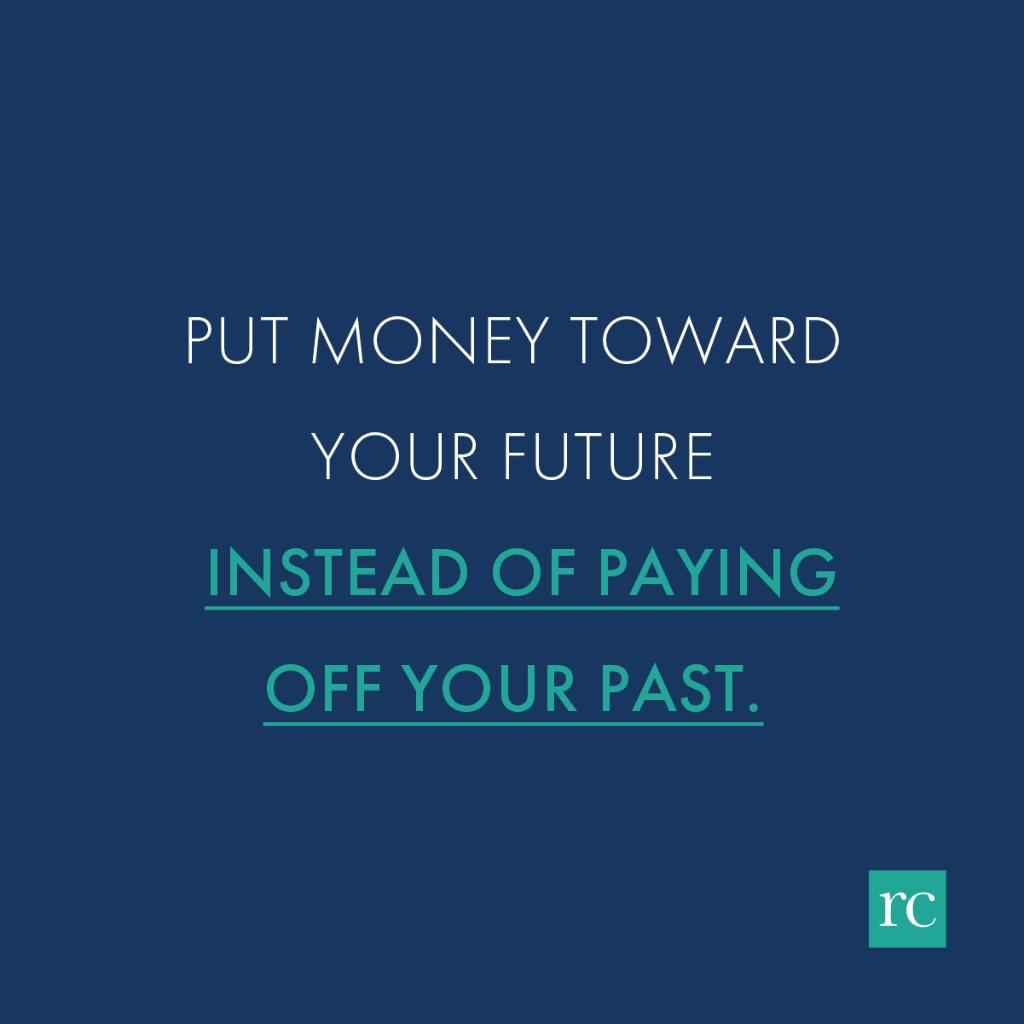 RachelCruze's tweet photo. With #debt, you're constantly looking in the rear view mirror. With #saving, YOU are in control of your future. #freetipfriday https://t.co/1EfJELlMZj