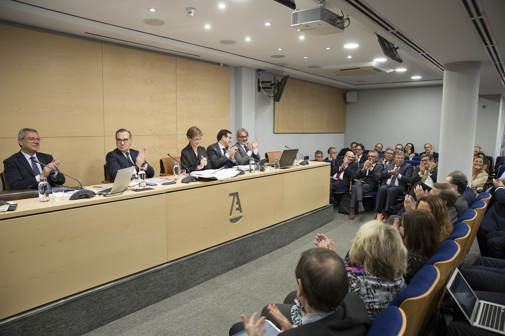 Abogacia_es's tweet photo. El Consejo de la Abogacía intensifica sus gestiones para seguir avanzando en sus reivindicaciones históricas sobre el #TurnoOficio https://t.co/FN539xryfO https://t.co/JjC1ngiTwj