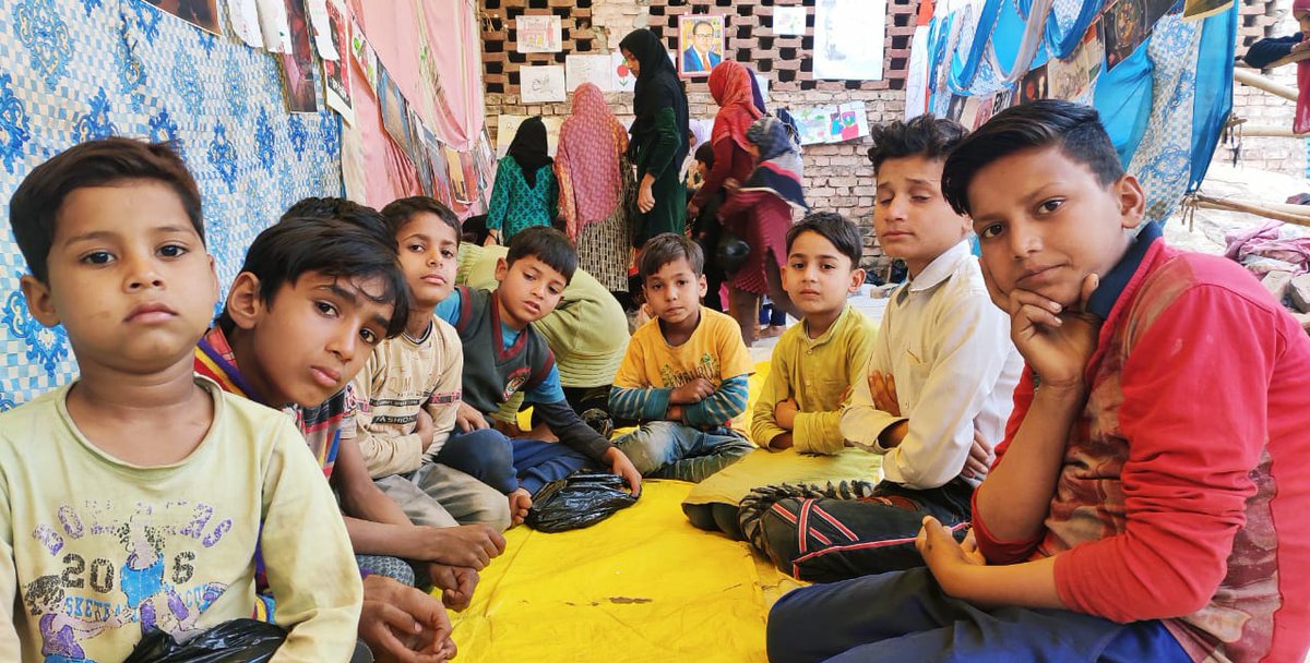 readforindia's tweet photo. Friends for life.
#IndiaReads
#ReadforIndia
#Sambhal https://t.co/n8lRxOkmoq