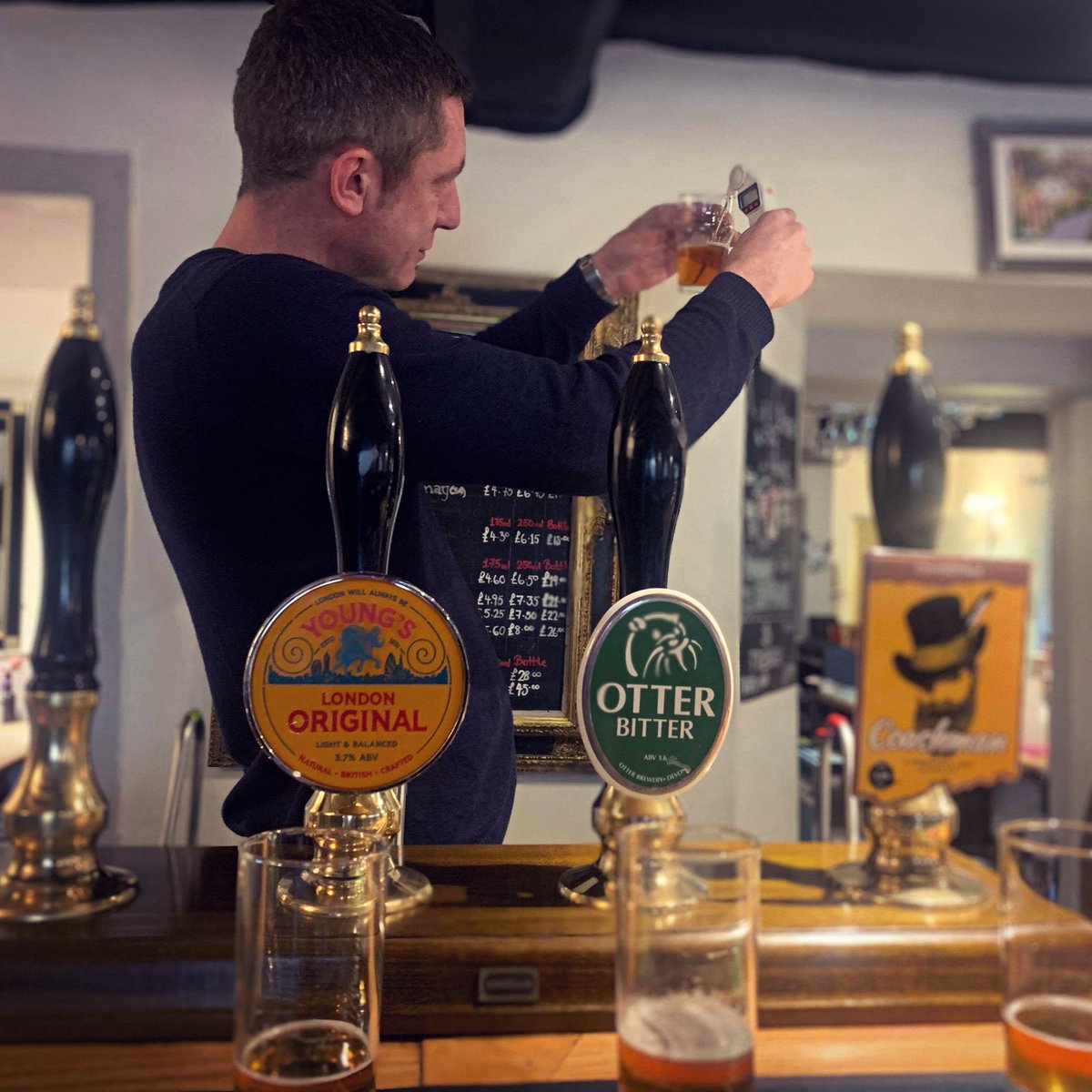 Wheel_Bibury's tweet photo. Line cleaning Friday! We are proud to serve cask marque certificate of excellence. Come and have a try for yourself 🍻 #catherinewheel #bibury #pub #caskales #caskmarque #beer #ale #ontap #cotswolds https://t.co/LZF99fmnd4