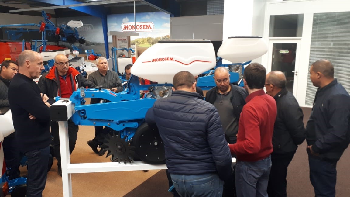 MonosemOfficiel's tweet photo. Monosem remercie son importateur marocain Comicom et la délégation de la Cosumar pour leur visite !
We were pleased to receive our Moroccan importer and the Cosumar. Nice talks during visits and training !
#monosem #comicom #cosumar #precisionplanter #semoirdeprecision https://t.co/kokbE5Gj01