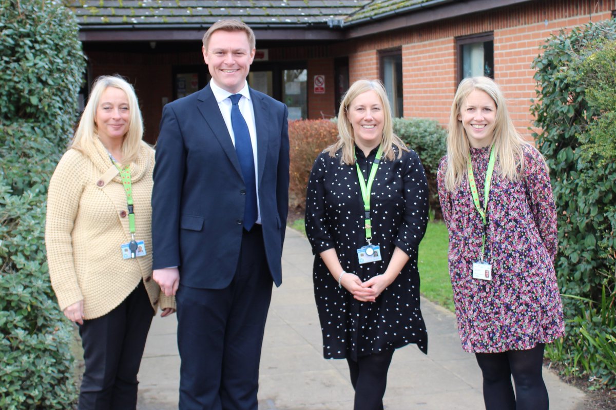 willquince's tweet photo. Today I visited the Berechurch Family Hub in Monkwick run by @VirginCare and @barnardos - a lovely, welcoming environment with passionate staff on hand to offer help and support on a range of issues. Brilliant to see it so busy. You can find out more here: https://t.co/BvZkfVDXb7 https://t.co/0ijLw9DyJP