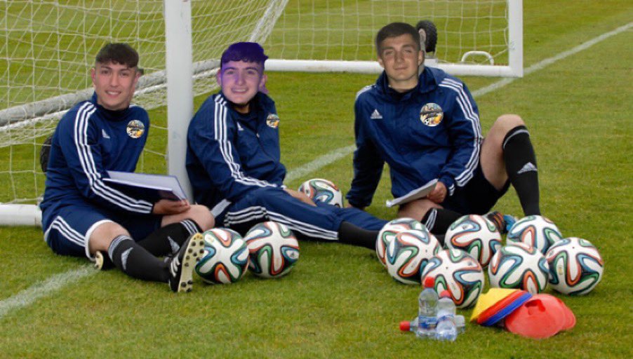 AverageJoesFC1's tweet photo. Cam Brown has the lads in for the last training session before the season gets under way on Monday. He looks like he’s fitted right in!
#trainingday #tikitaka #workhardplayhard https://t.co/xDo9yK4JnA