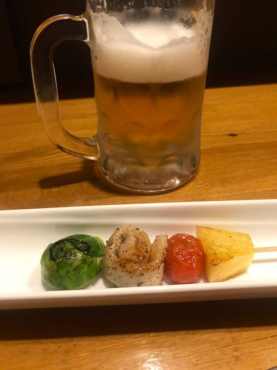 rie_crybaby's tweet photo. 職場の友人と久々の飲み会。
毎年この時期はいろいろ話しが尽きなくて、18時から飲んであっという間にこんな時間。
カウンターだったけど、居心地よくて長居してしまった。
鉄板焼の料理も美味しかった。
#鉄���千洋 #TEPPANSENYO https://t.co/e09di1yFQm