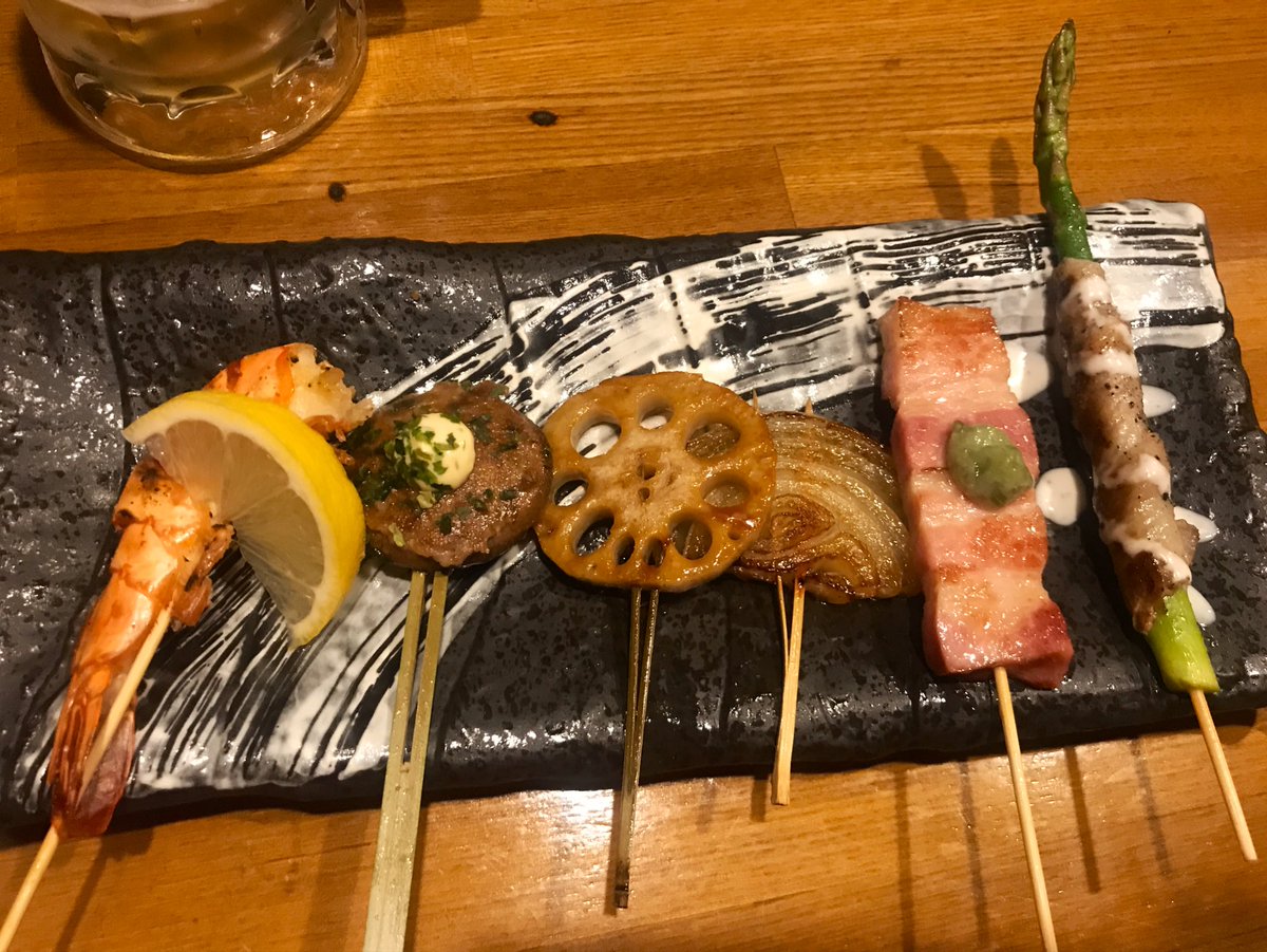 rie_crybaby's tweet photo. 職場の友人と久々の飲み会。
毎年この時期はいろいろ話しが尽きなくて、18時から飲んであっという間にこんな時間。
カウンターだったけど、居心地よくて長居してしまった。
鉄板焼の料理も美味しかった。
#鉄���千洋 #TEPPANSENYO https://t.co/e09di1yFQm