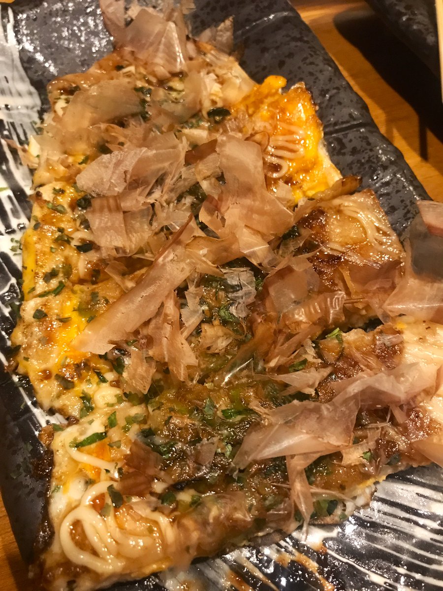 rie_crybaby's tweet photo. 職場の友人と久々の飲み会。
毎年この時期はいろいろ話しが尽きなくて、18時から飲んであっという間にこんな時間。
カウンターだったけど、居心地よくて長居してしまった。
鉄板焼の料理も美味しかった。
#鉄���千洋 #TEPPANSENYO https://t.co/e09di1yFQm