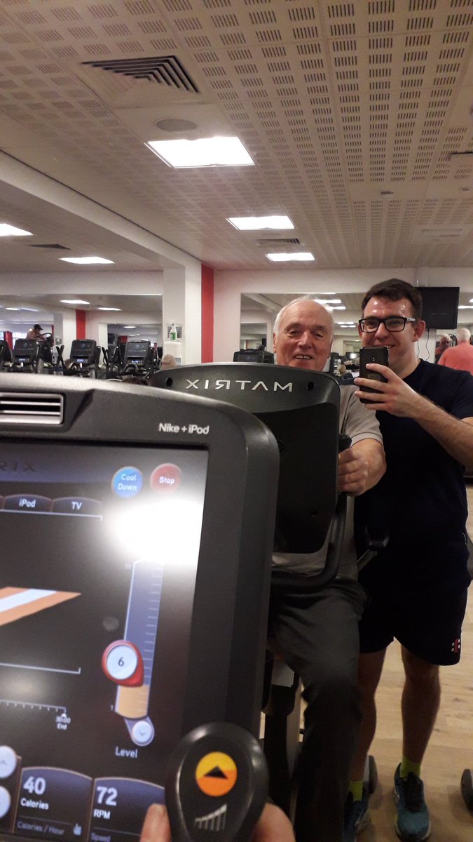 KevinMurphy82's tweet photo. Now here's a legend ....
#SirGeoff https://t.co/mtCZdsf5Nm