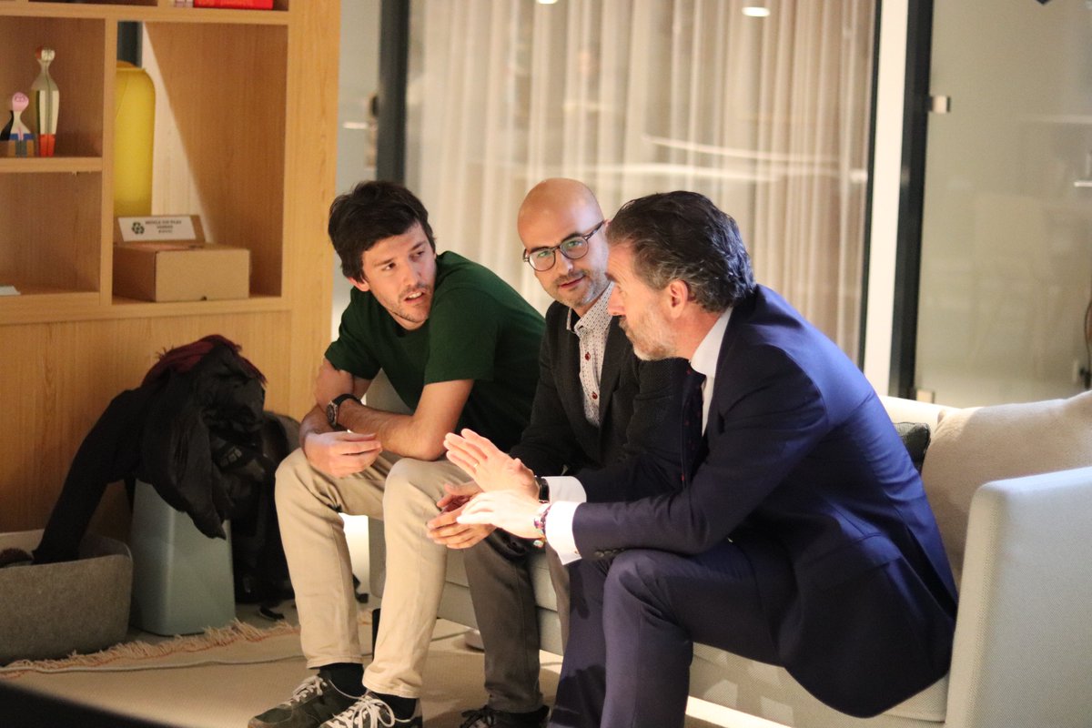 JordiAltimira's tweet image. ¡Muchas gracias @SotocaPedro, responsable operaciones, de @enisa y Felipe, CEO de @Refruiting por la charla de ayer!

Puedes ver el evento en streaming en nuestro twitter: 

#nodilution #equity #circulovirtuoso