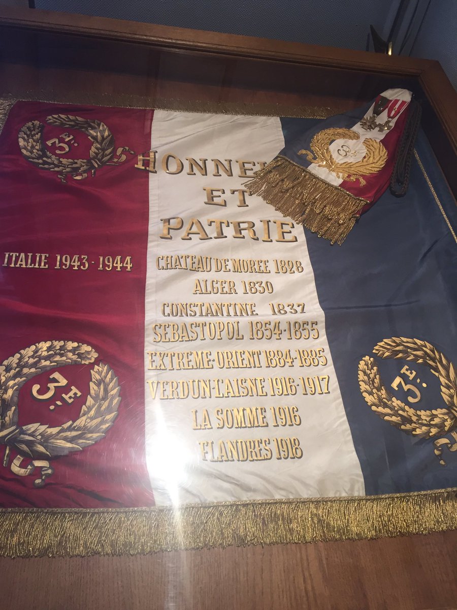 7e_brig_blindee's tweet image. Verdun, bataille glorieuse inscrite à la @7e_brig_blindee dans les plis des drapeaux de l’♣️#35eRI et du 💣#3eRG et dans les plis de l’étendard du 💥68eRAA_CDC