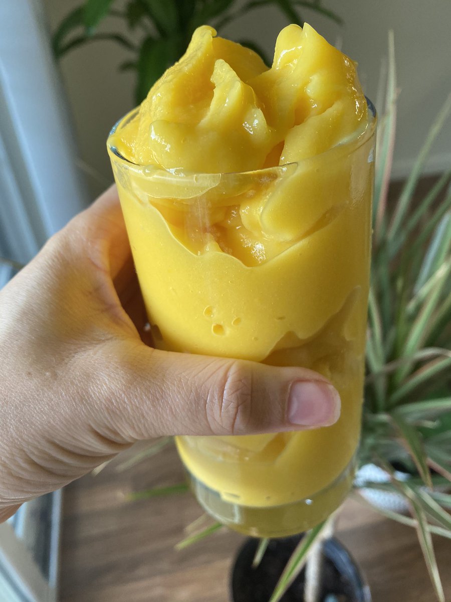 brianaaniysaa's tweet image. there’s no reason my smoothies should be this beautiful and delicious