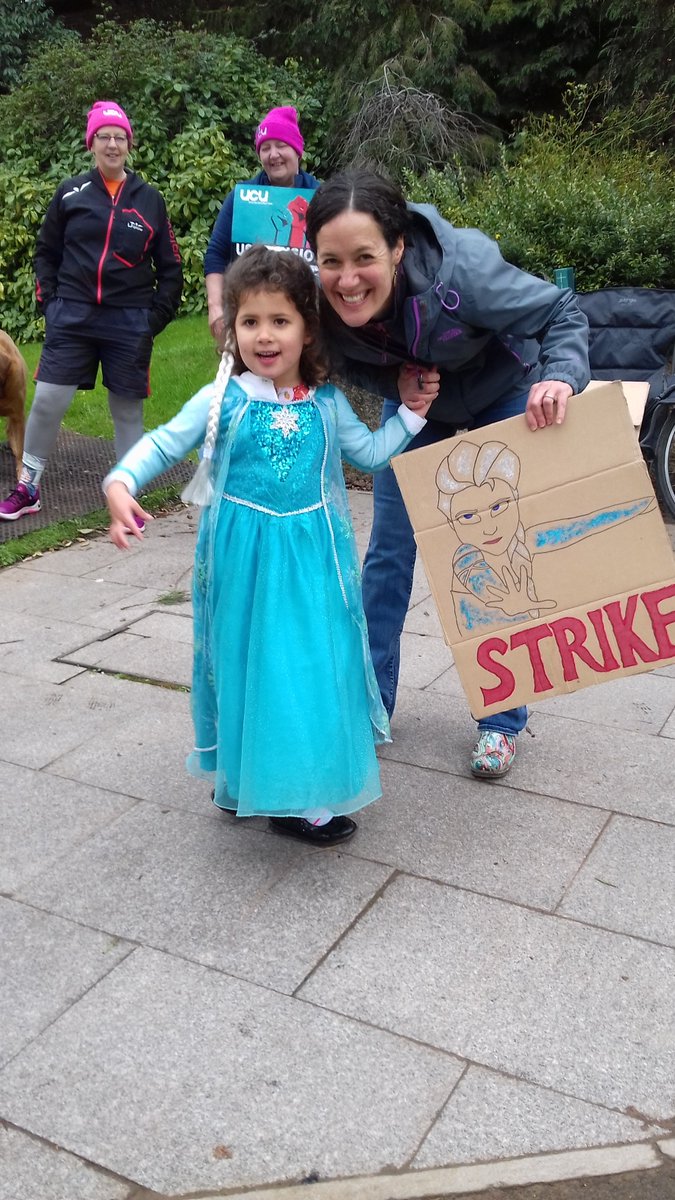 AbiDymond's tweet photo. Lovely mtg Elsa today! She made for the cutest leaflet-er... and the best dancer to boot! It's been an inspiring few days on the @ExeterUCU Streatham picket... but I'd much rather be working! Hoping negotiations work and we can return soon #UCUstrikesback #optimistic #letmeteach! https://t.co/eSroI9R18D
