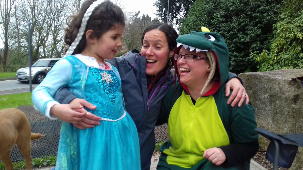 AbiDymond's tweet photo. Lovely mtg Elsa today! She made for the cutest leaflet-er... and the best dancer to boot! It's been an inspiring few days on the @ExeterUCU Streatham picket... but I'd much rather be working! Hoping negotiations work and we can return soon #UCUstrikesback #optimistic #letmeteach! https://t.co/eSroI9R18D