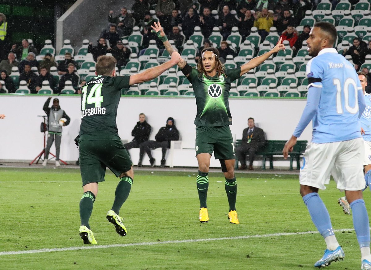 VfLWolfsburg_ES's tweet photo. Algunas imágenes de la victoria de ayer. 😁👌🏼
#WOBMFF https://t.co/t84ENc0g5v