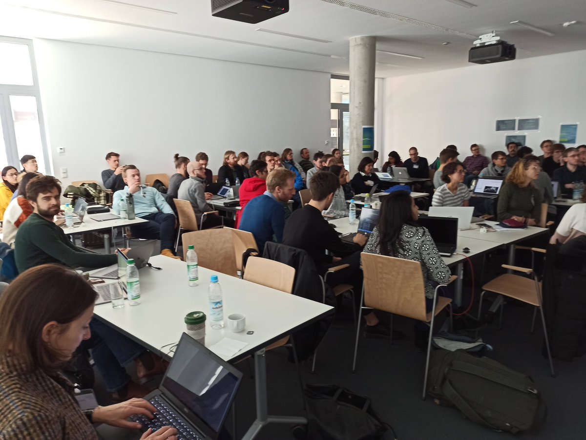 helmholtz_ai's tweet photo. and so was the audience - full house to see the outcomes of #HackingForHealth #DemoDay https://t.co/kMGrOxxGZo