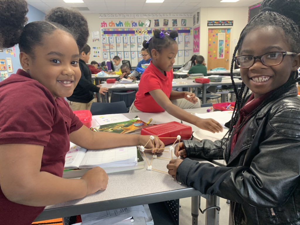 AprilDomenico's tweet photo. Creating 3D shapes #rangeridernation https://t.co/1wwsZobGUa
