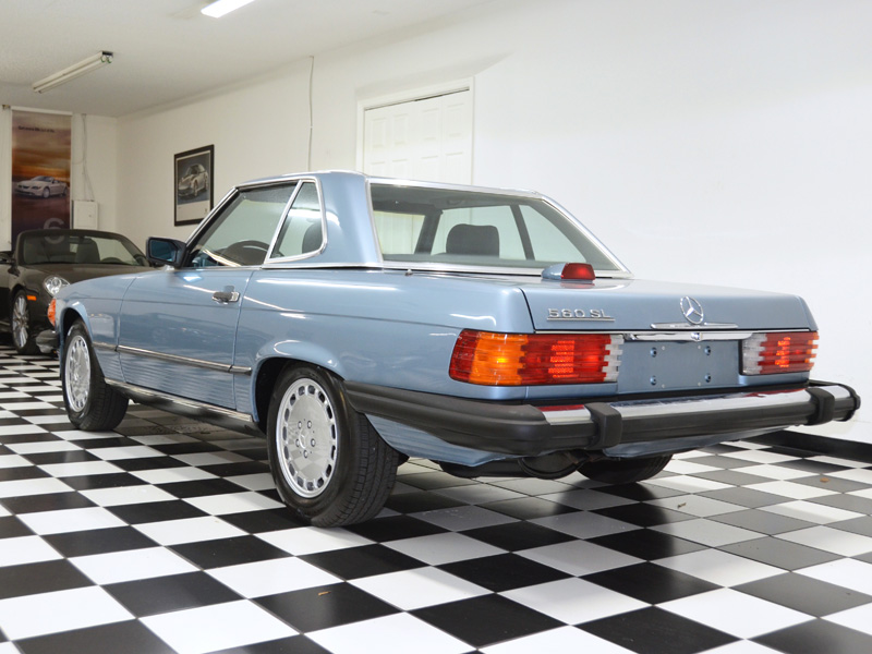GenuineMotorcar's tweet photo. 1986 Mercedes-Benz SL 560 Roadster - Clean Carfax - 95k Miles - New Top!
View Price, Equipment, & Carfax - https://t.co/O45yMwpSWK
#Mercedes #SL560 #Roadster #Performance #Luxury #Tampabay #Florida #GenuineMotorcars
Advertising & Photography by @ADMITS_LLC https://t.co/f9T8NpU0zD
