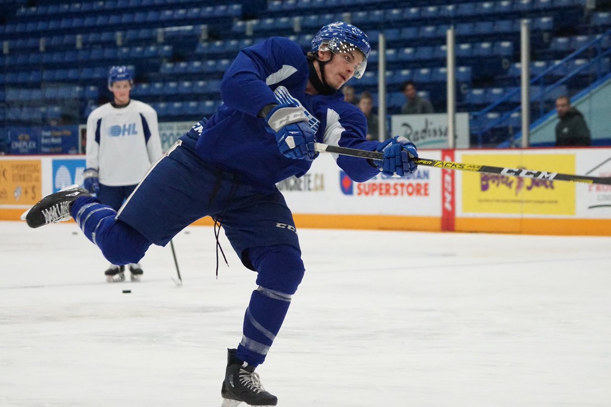 Sudbury_Wolves's tweet photo. Morning shoot around ๐ #crossovergame
๐บWolves took to the frozen court early today ๐ https://t.co/dg5q5F9zp5