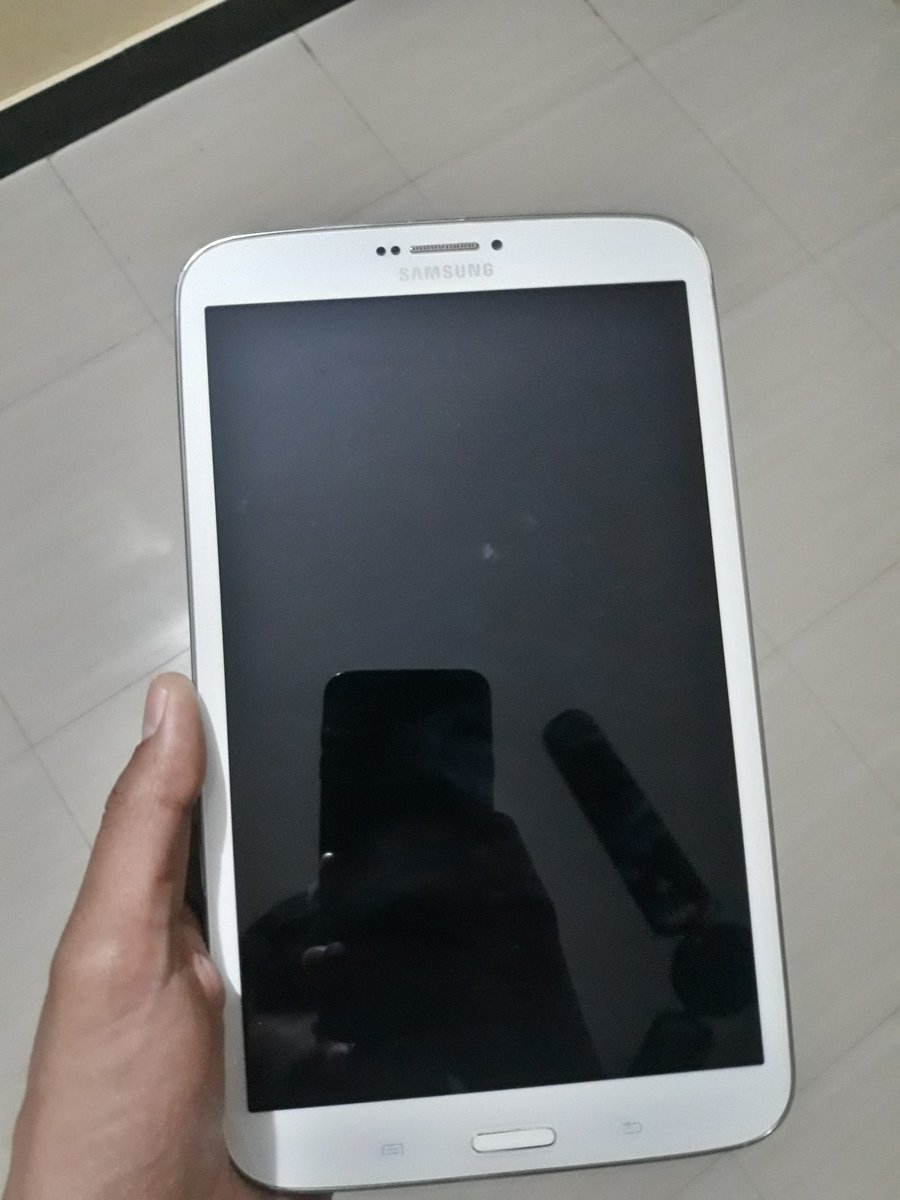 PratikN177's tweet photo. #samsungtab3 still feels like new
@SamsungMobile @SamsungIndia https://t.co/X8YJdjL4SC