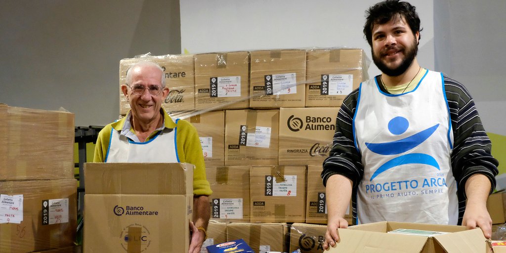 ProgettoArca's tweet photo. 🥫🍪🍼 14 bancali di #cibo e alimenti per l’infanzia andranno a rifornire la Bottega Solidale di Rozzano dove, ogni mese, aiutiamo 236 #famiglie a fare la spesa.
Grazie @BancoAlimentare e #colletta19 📦. Di più, davvero, non potevamo chiedere!😊 https://t.co/prZzlwqDmP