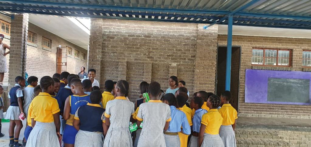 sezfoundation's tweet photo. We are greatful for the opportunity and the time we had with the girl child of Mthunzi Primary School.Thank you to the Principal and the ream for the warm welcome #mthunziprimaryschool #keepingthegirlchildinschool #CreatingDreamers https://t.co/CkceoK2qbl