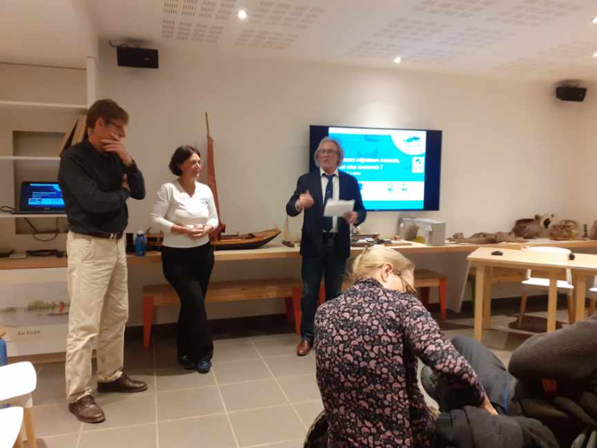 41Loire's tweet photo. Le café géo sur la migration des poissons de Loire a fait le plein de public et de connaissances. Sujet essentiel pour la préservation de ce  "patrimoine" vivant du fleuve inscrit au patrimoine mondial. https://t.co/oXP4HUJXVo