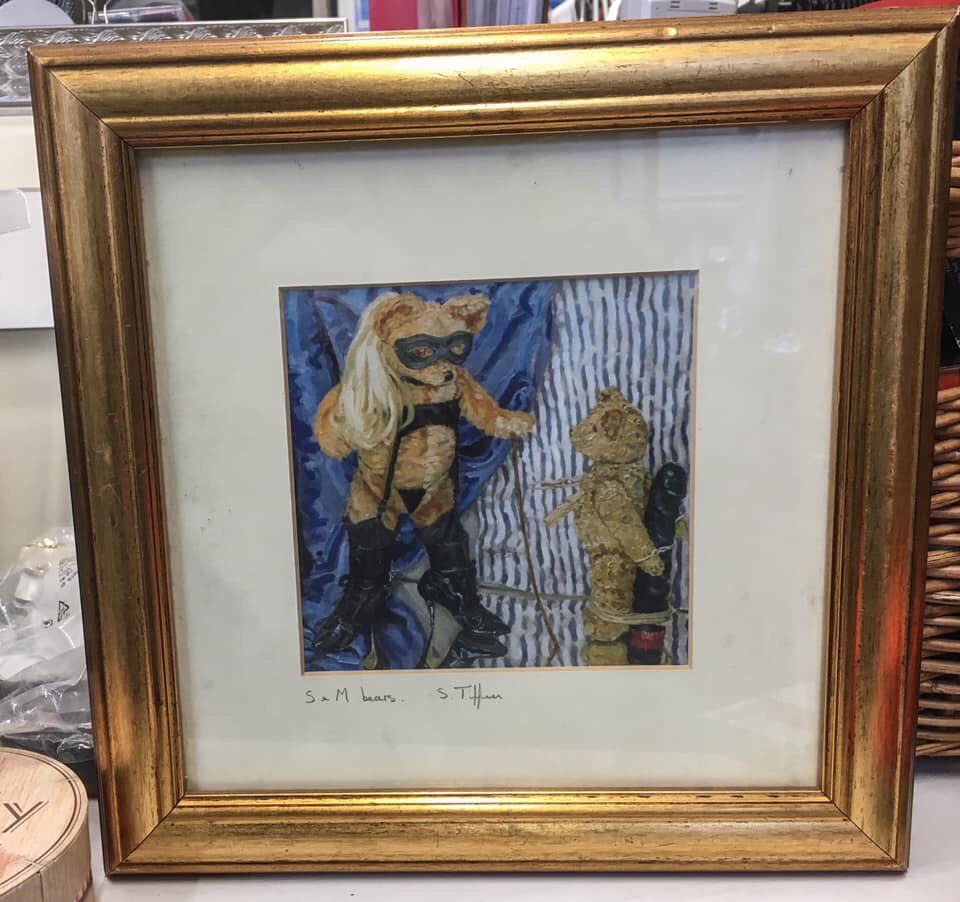 doonboggles's tweet photo. I should have joined “Terrible Art in Charity Shops” FB group long ago. Kwality kontent 👌 #TAICS https://t.co/aj7zHAKeQu